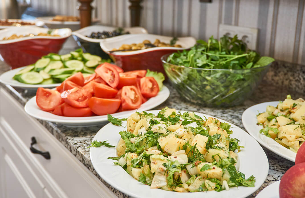 Restaurant & Breakfast