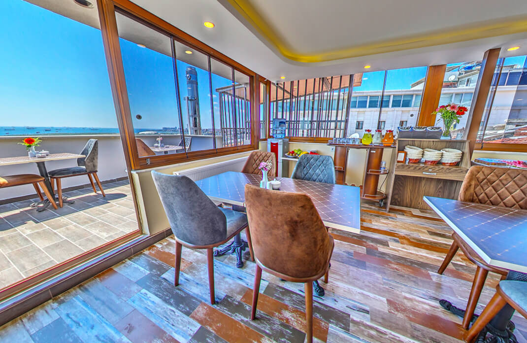 Restaurant & Breakfast